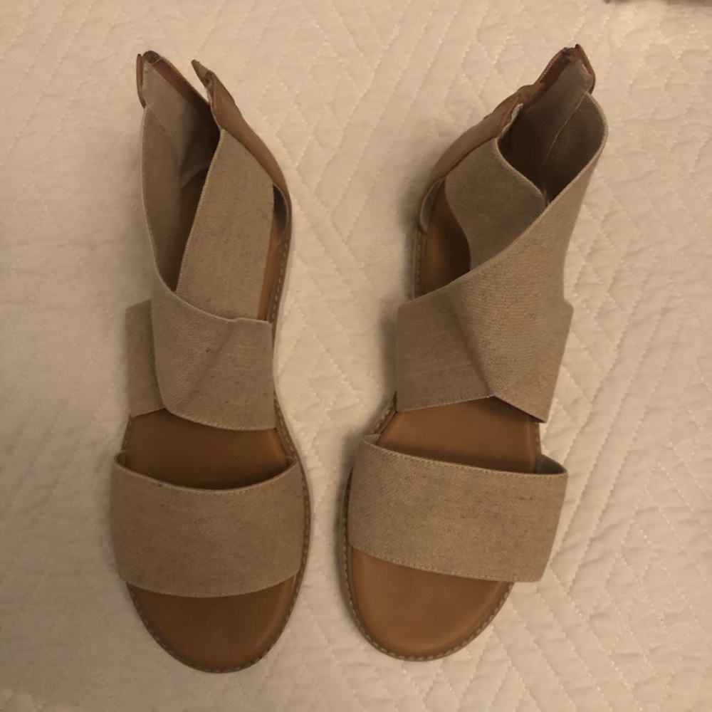 Sandals - Picture 2 of 4